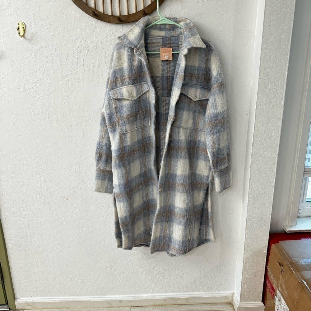 Miss Lola Blue Plaid Long Line Side Slit Fuzzy Button Down Shacket Jacket M/L - Picture 5 of 12